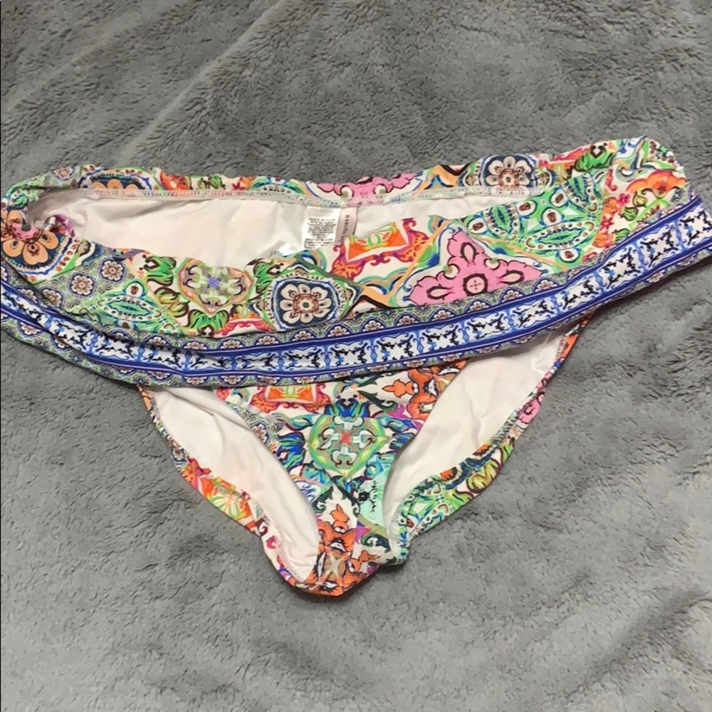 Cute bikini bottom!